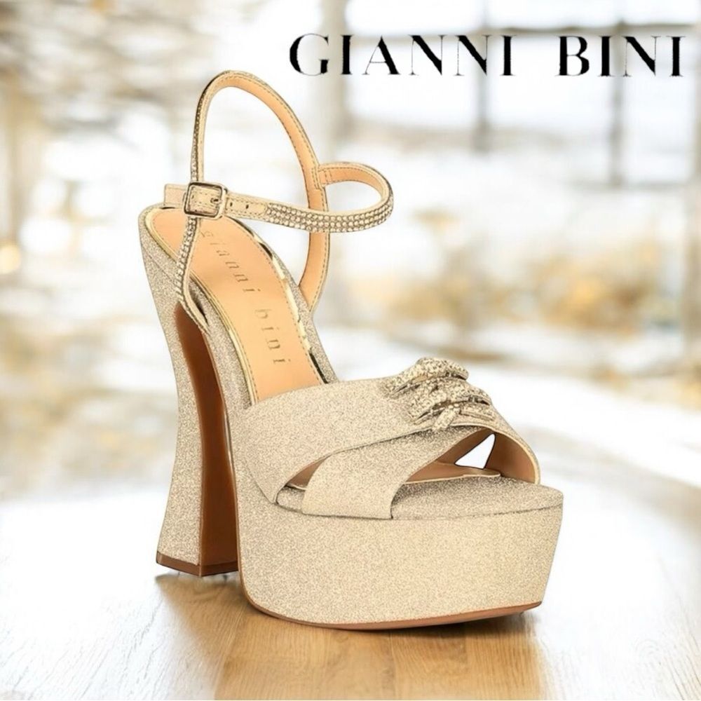 🌟 Gianni Bini DEMPSEY Gold Metallic Rhinestone Platform Sandal